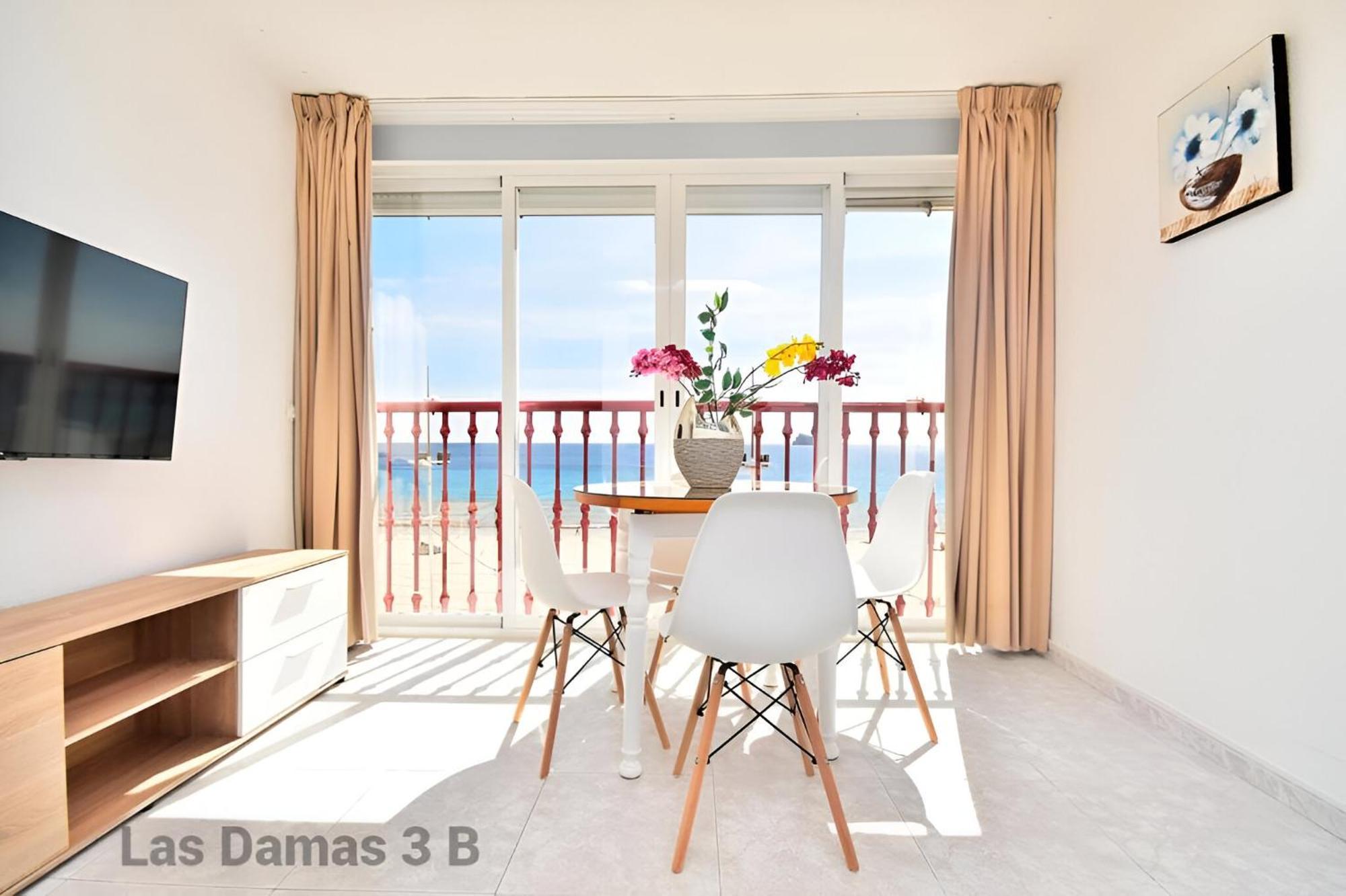 Las Damas 3B Beach Front - Pool & Parking ベニドルム エクステリア 写真